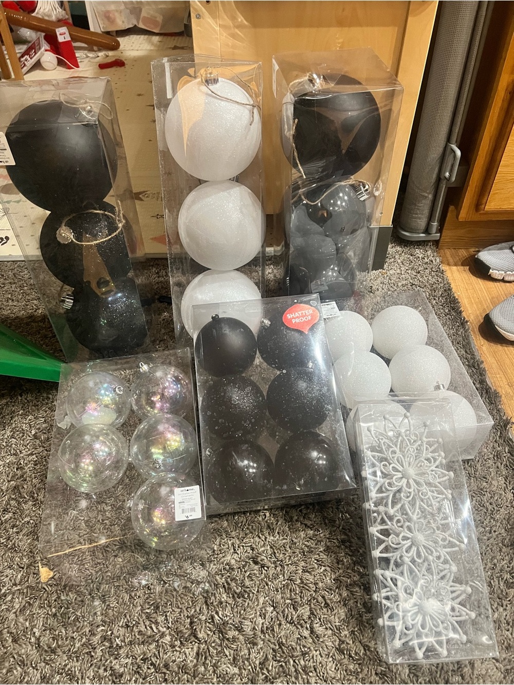 Premium Black & White Shatterproof Ornament Set by
